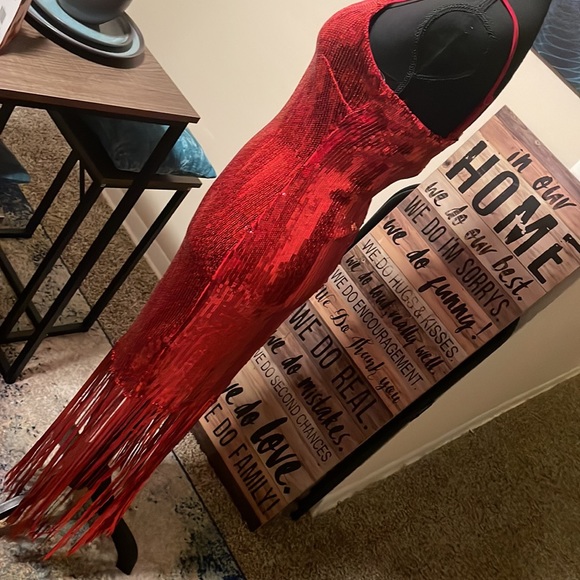 OMG!!!! Sequin Sequin and more Sequin - Picture 4 of 7